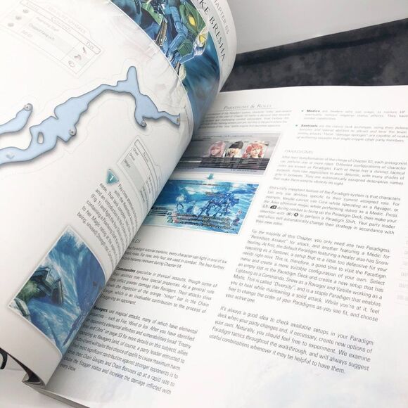 Final‎ Fantasy XIII Complete Official Guide - Picture 7 of 9
